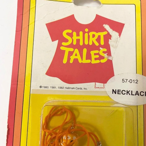 Vintage 1982 Shirt Tales The Tiger Plastic Necklace Hallmark Cards Damaged - Picture 6 of 15